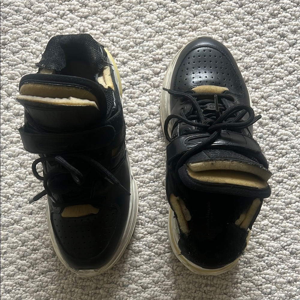 Men's Black High-Top Sneakers - Casual Athletic Style